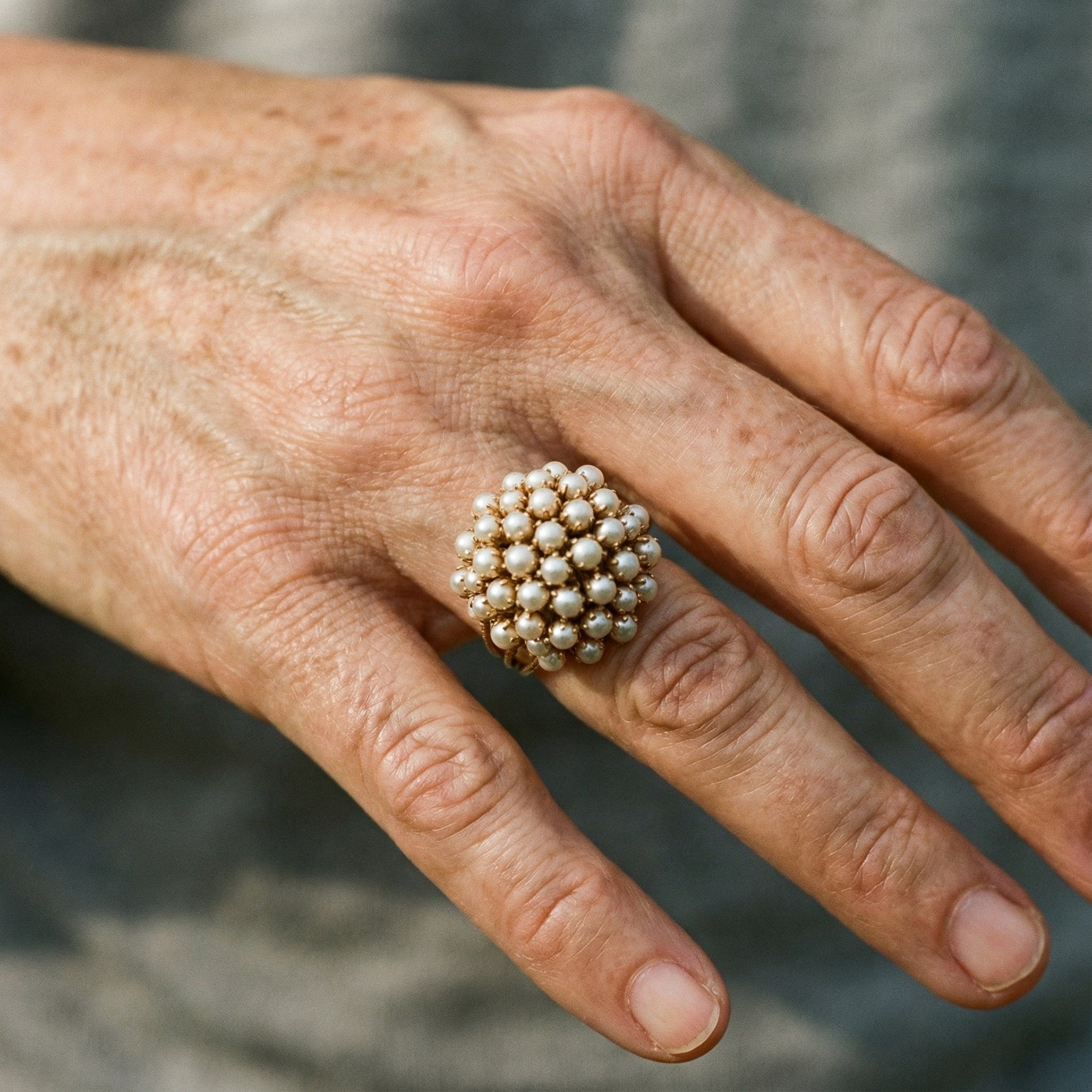 Ring med perleindlæg