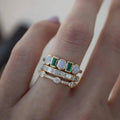 Anillos Vintage con Ópalo Blanco y Verde