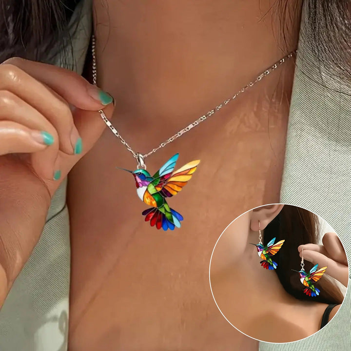 Lep Ovratnik s Kolibrijem in Darilnimi Uhančki – Omejena Časovna Ponudba