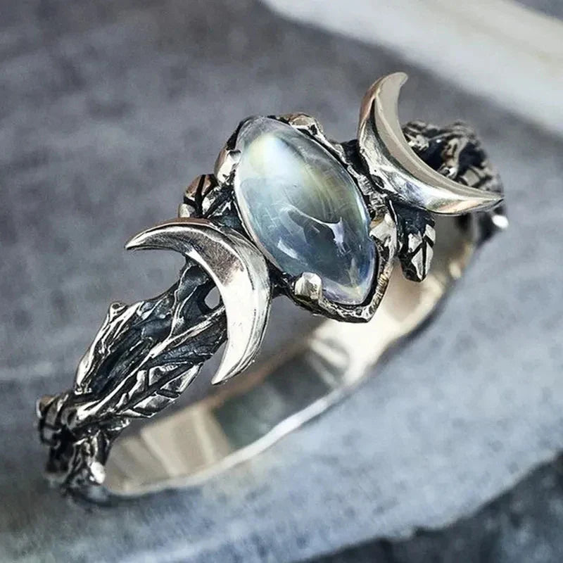 Anillo de Piedra de Luna