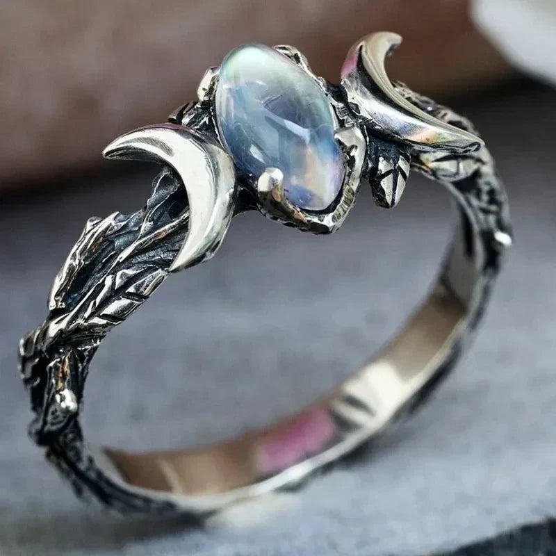 Anillo de Piedra de Luna