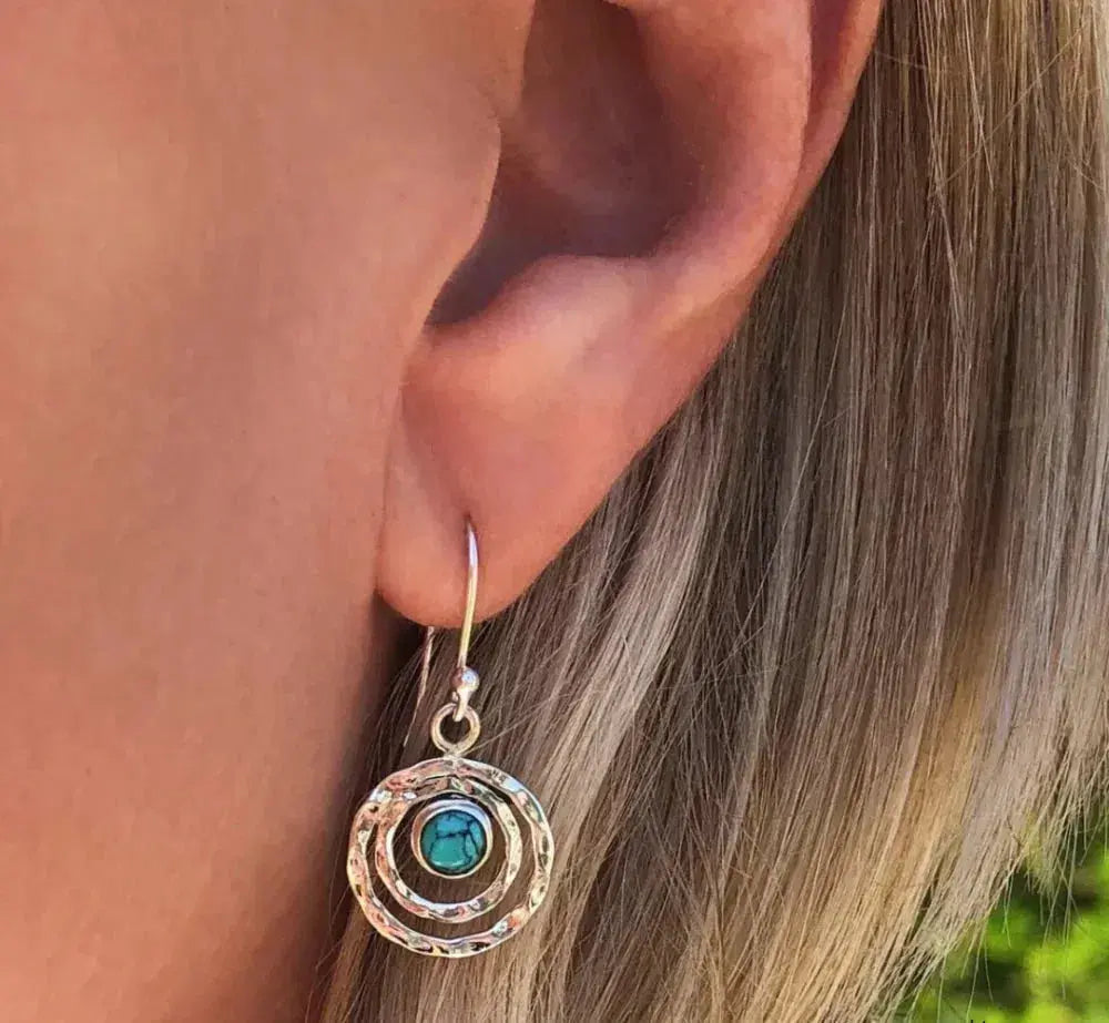 Boho Saturno øreringe med turkis sten i sølv og guld