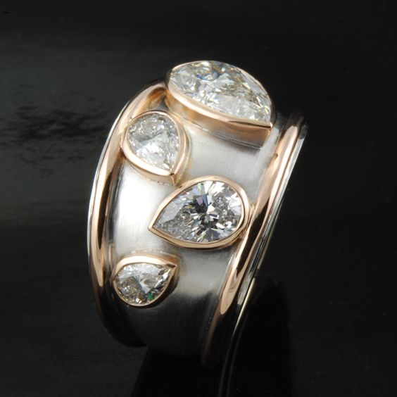 Vintage guldpletteret ring med zirkonia-indlæg