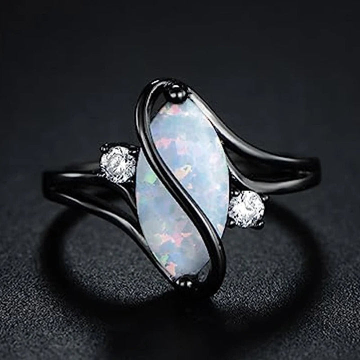 Snoet sort og opal vintage ring
