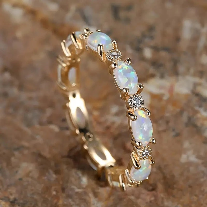 Vintage guldring med opal eternity