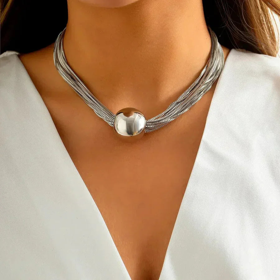 Elegant gylden krave
