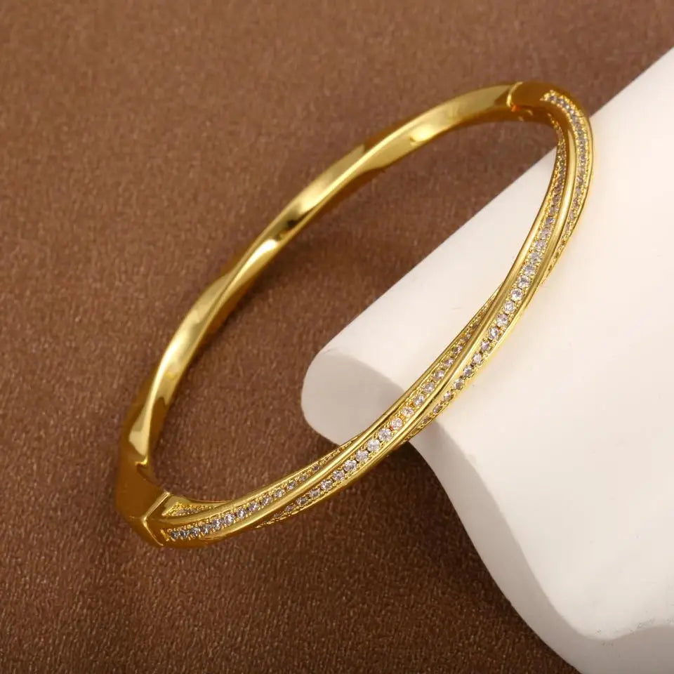 Elegantt krystalarmbånd med to rækker i guld
